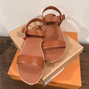 Fitflop NWB Tan Leather Women's Sandals